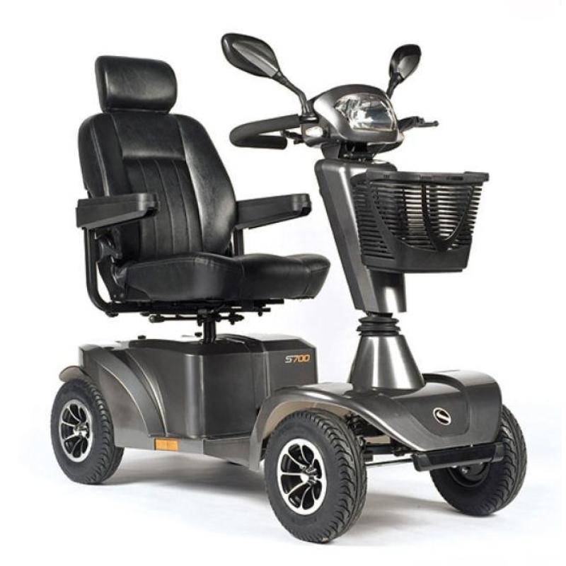 S 700 elektrický skútr do města