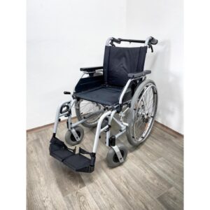 108-23 5054 repas mechanický invalidní vozík (půjčovna)